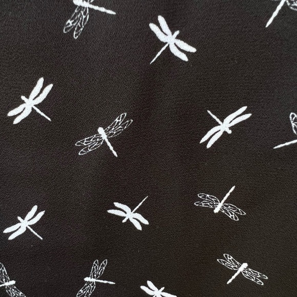 Dragonfly print short sleeve blouse by Lily White size Large - Picture 6 of 6